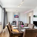 Aparthotel Schoeneberg 3*