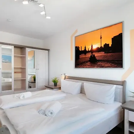 Ξενοδοχείο με διαμερίσματα Schoeneberg 3*