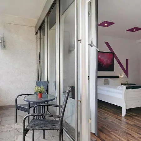 Ξενοδοχείο με διαμερίσματα Schoeneberg